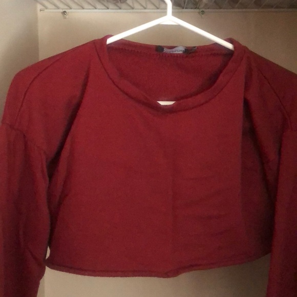 NWOT PrettyLittleThing Cut Off Crop Longsleeve - Picture 2 of 2